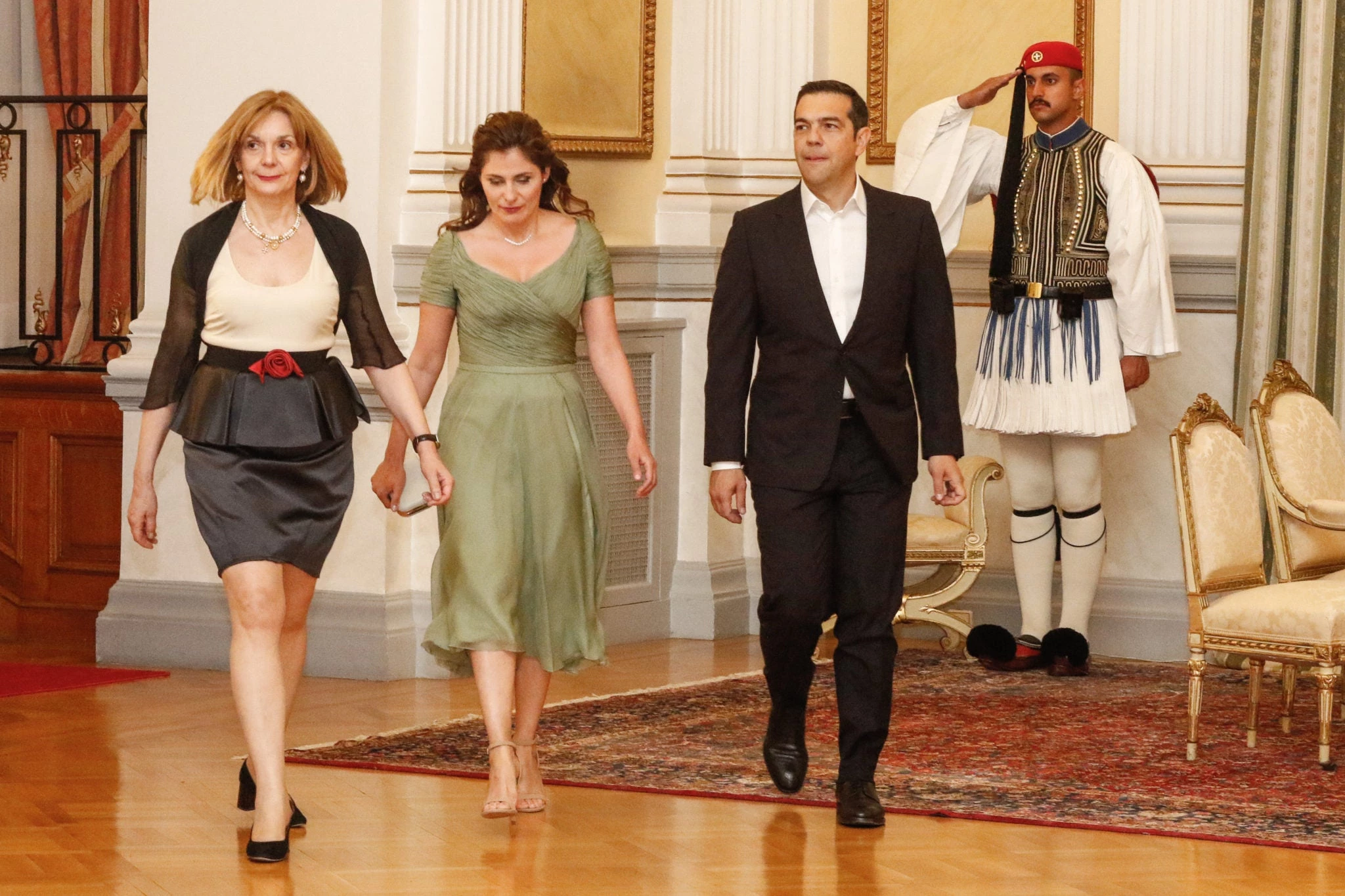 Οι πρώτες εικόνες από το δείπνο προς τιμήν του Καρόλου και της Καμίλα